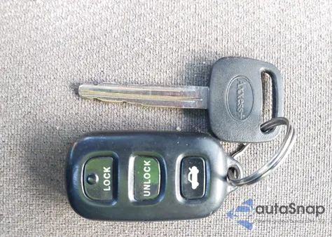 2005 Toyota Camry Se z USA, uszkodzony, nr VIN 4T1BE32K45U549755